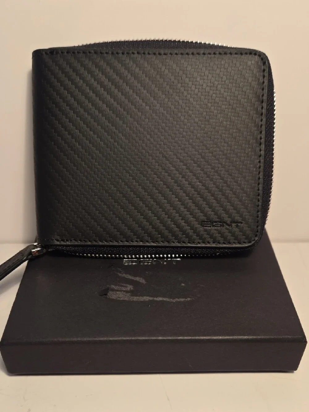 Black Carbon-Texture Money Clip Wallet